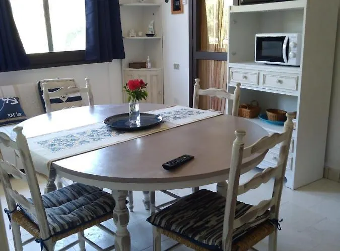 Casa - Pinus Village Casa Margherita A Pula-chia - A 350 M A Piedi Dalla Piu Vicina, A 5 Minuti In Auto Dalle Spiagge Di Chia Ed A 15 Minuti In Auto Dalla Splendida Di Tuerredda 度假居 *